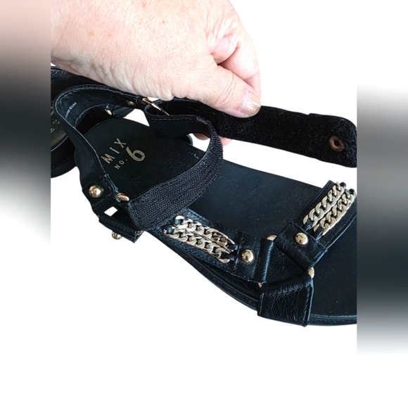 Mix No. 6 Black and Gold Chain Sandals Size 6.5 - Picture 6 of 6